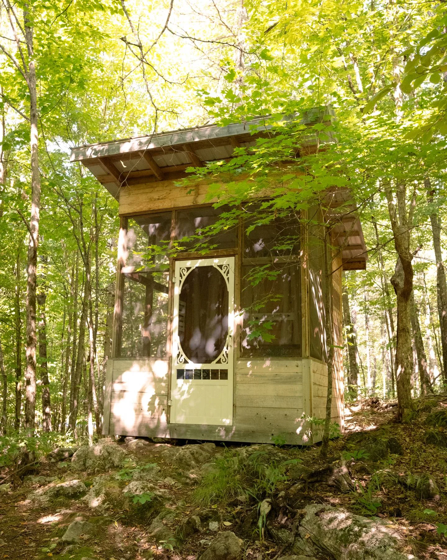 Cabane à feu — ambiance soirée